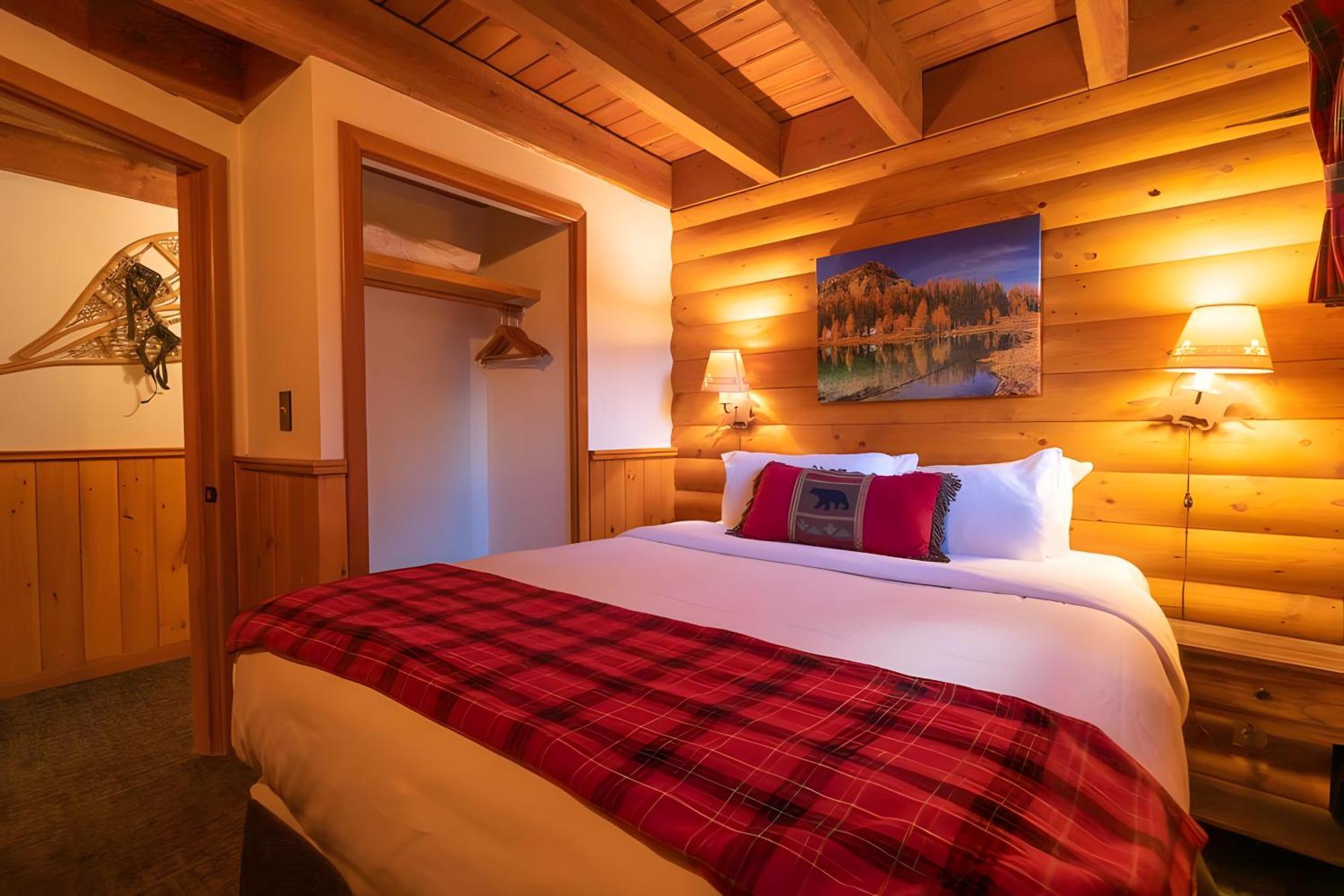 Baker Creek By Basecamp Hotel Lake Louise Exterior foto
