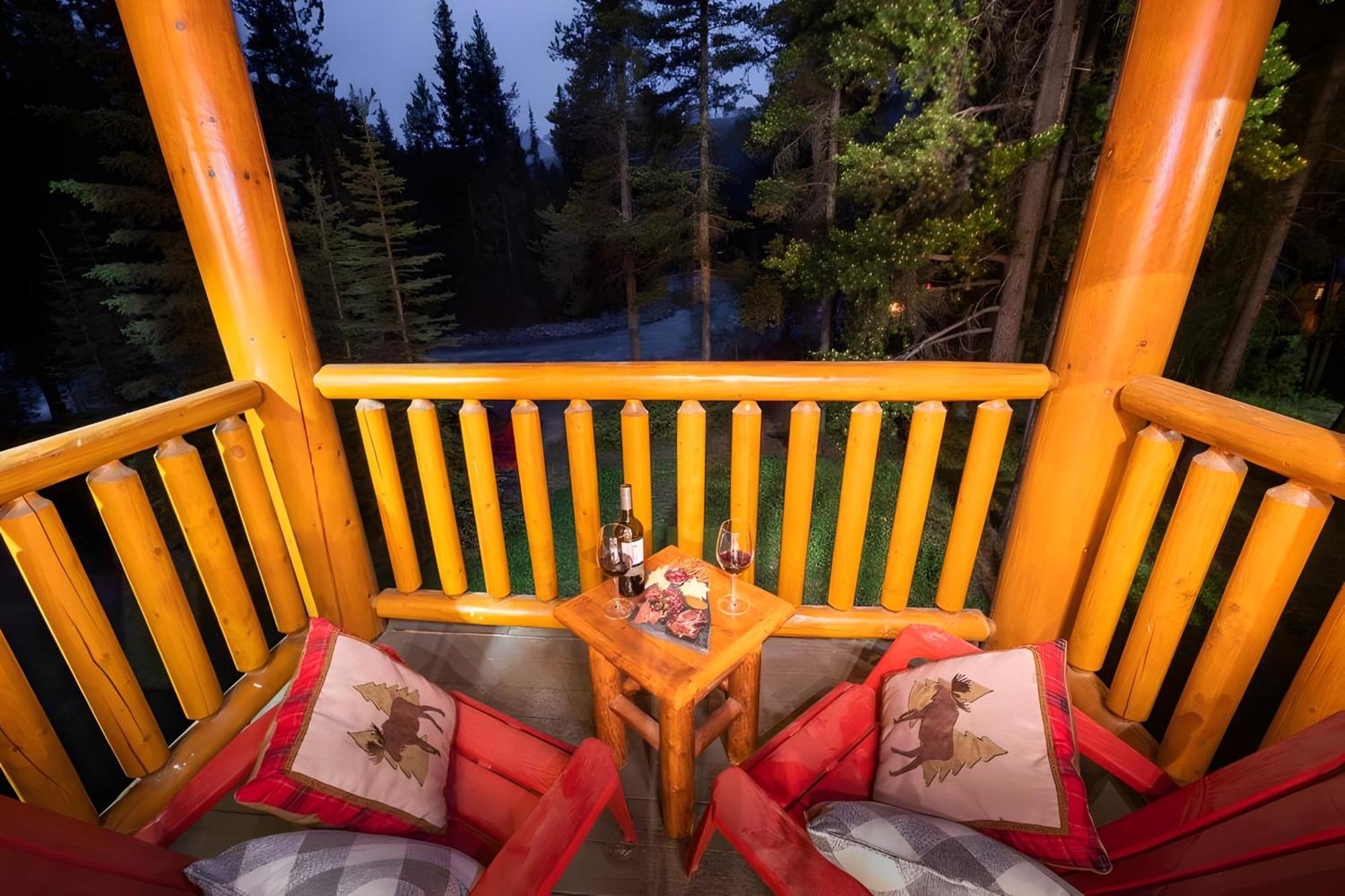 Baker Creek By Basecamp Hotel Lake Louise Exterior foto