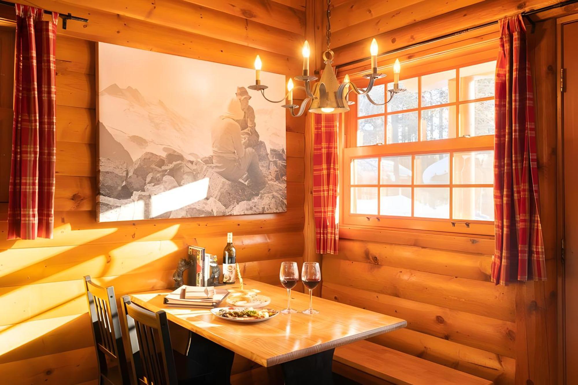 Baker Creek By Basecamp Hotel Lake Louise Exterior foto