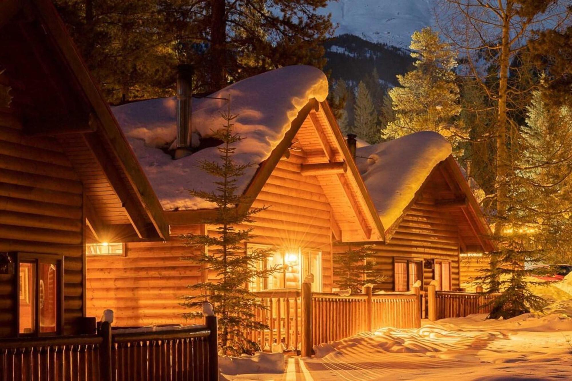 Baker Creek By Basecamp Hotel Lake Louise Exterior foto