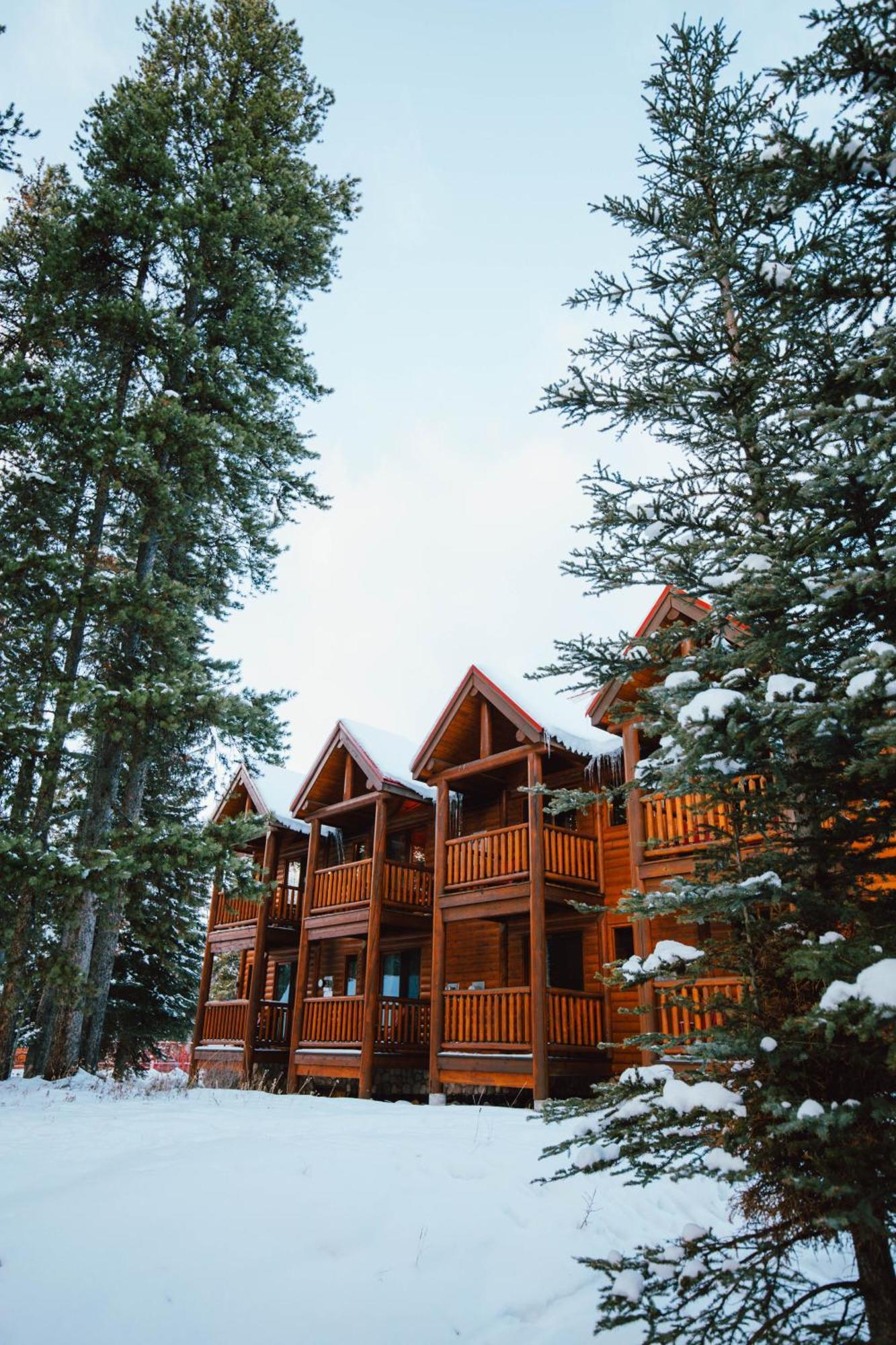 Baker Creek By Basecamp Hotel Lake Louise Exterior foto