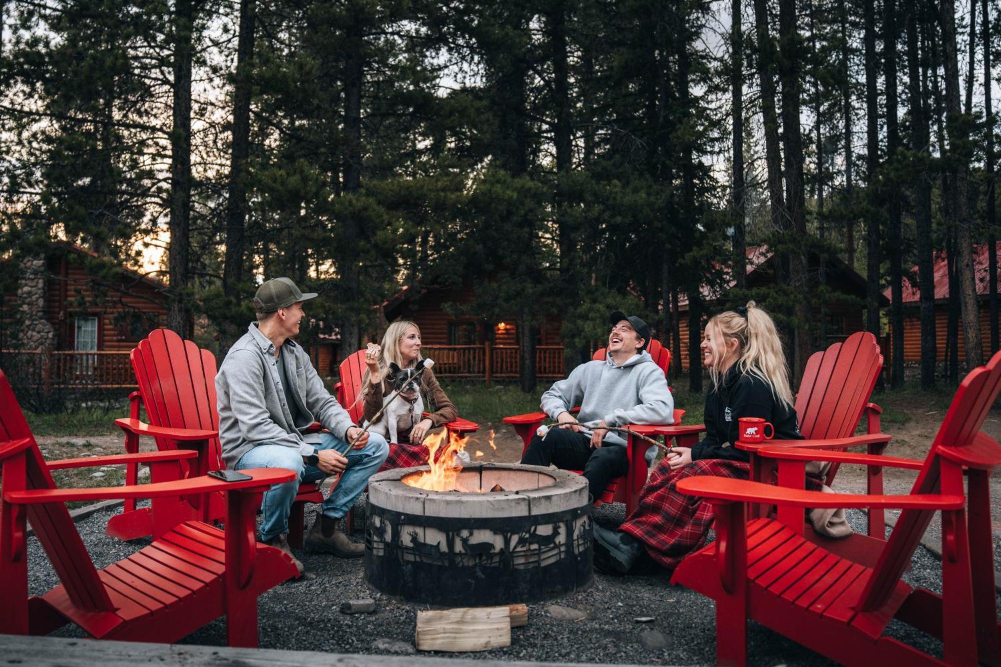 Baker Creek By Basecamp Hotel Lake Louise Exterior foto