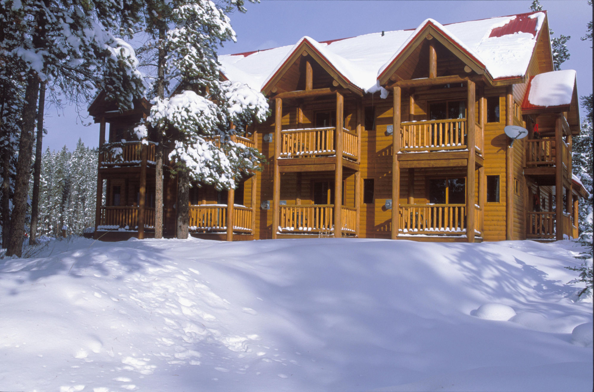 Baker Creek By Basecamp Hotel Lake Louise Exterior foto