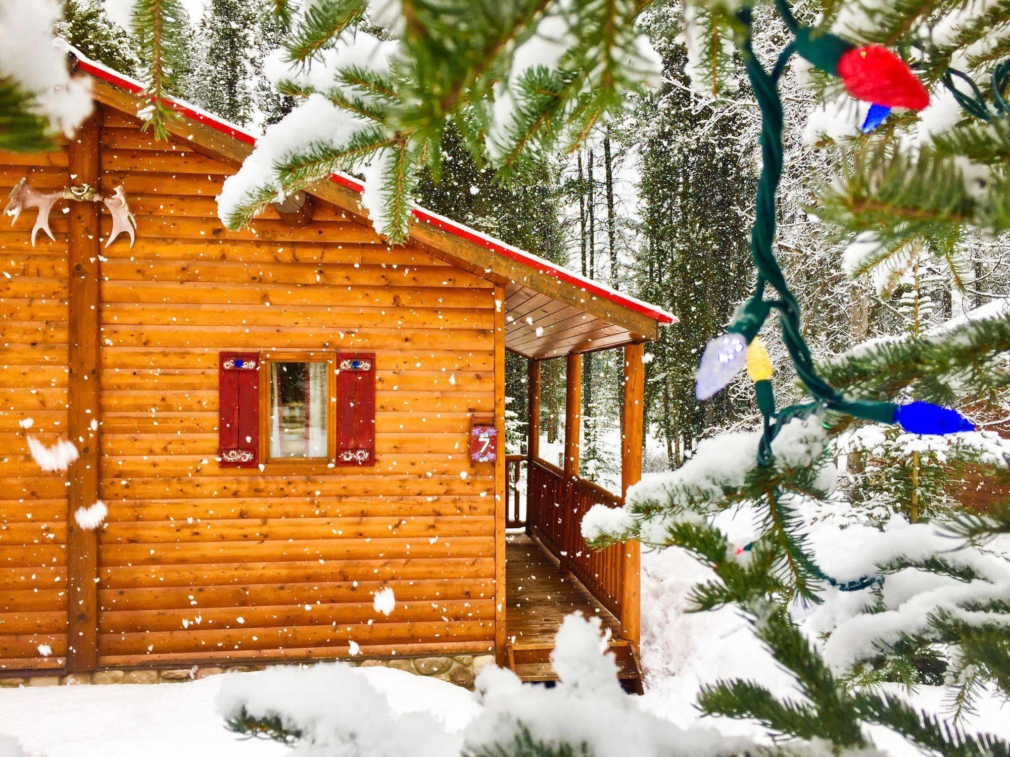 Baker Creek By Basecamp Hotel Lake Louise Exterior foto